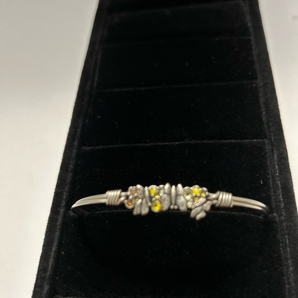 Luca & Danni Women’s Wire Bracelet - Picture 1 of 5